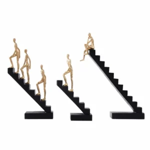 staue escaliers sur fond blanc